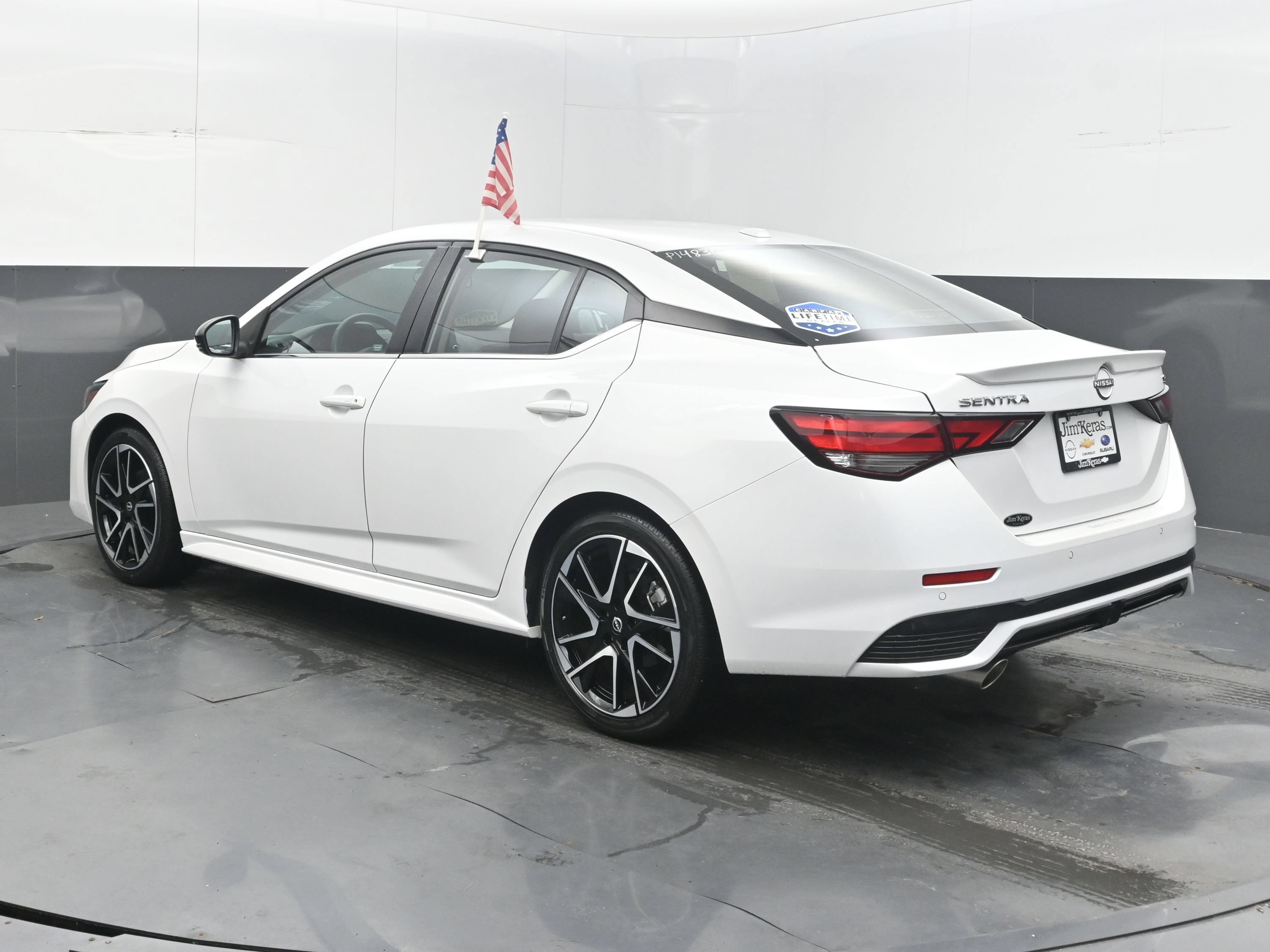 Used 2024 Nissan Sentra SR FWD image 8