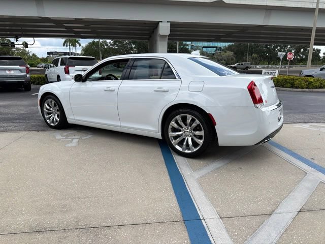Used 2019 Chrysler 300 Touring L w/ Quick Order Package 22F RWD image 5