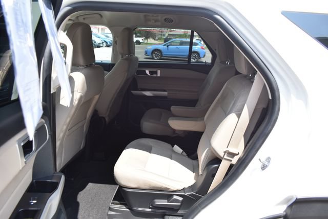 Used 2023 Ford Explorer XLT AWD/4WD image 31