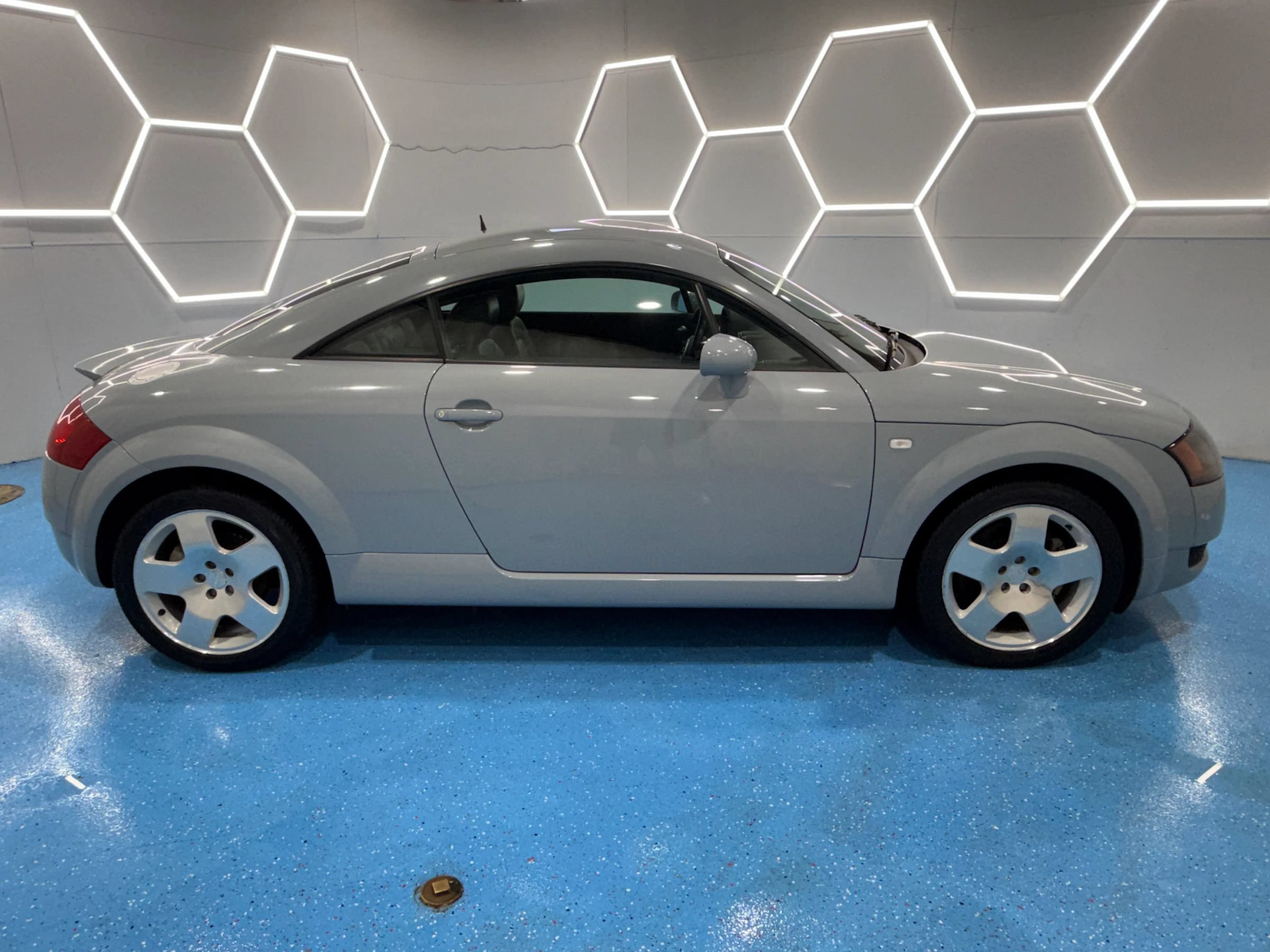 Used 2001 Audi TT 1.8T AWD/4WD image 3
