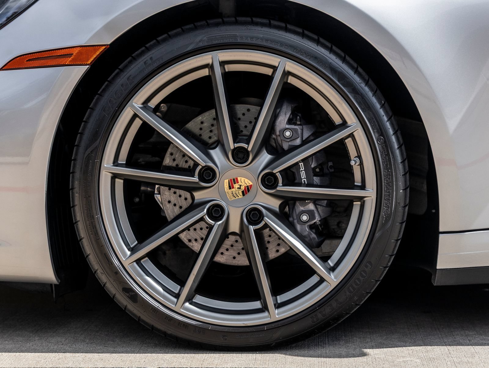 Certified 2024 Porsche 911 Carrera 4 AWD/4WD image 16