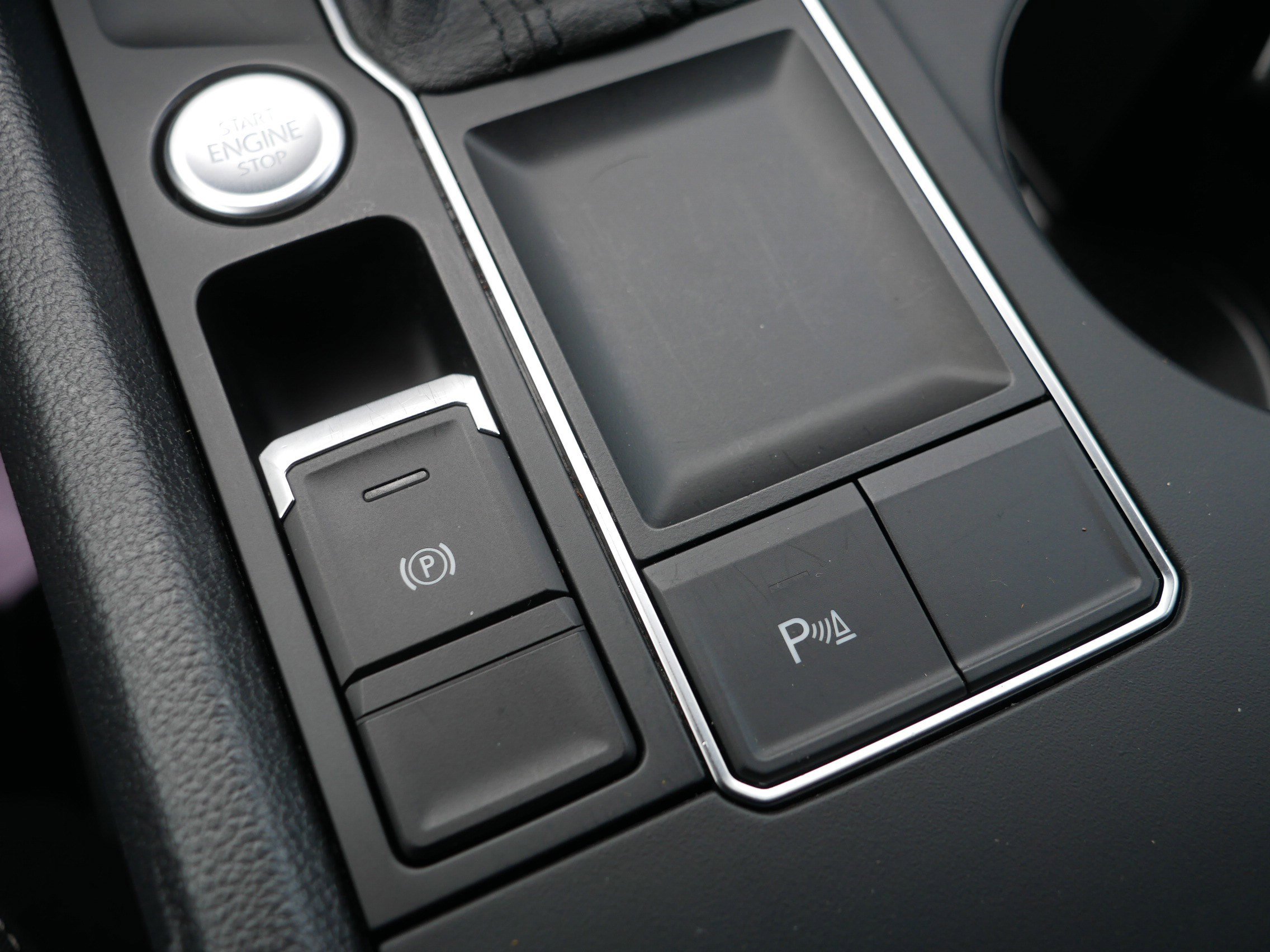 Used 2021 Volkswagen Atlas SE image 31