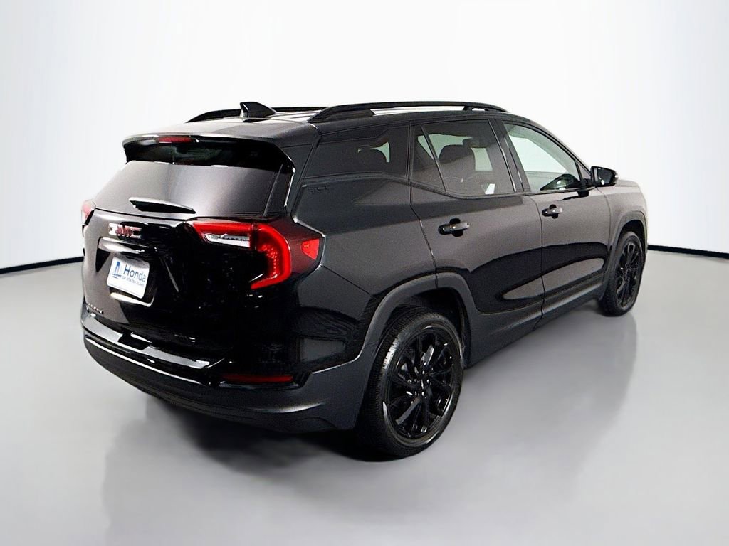 Used 2023 GMC Terrain SLT w/ Elevation Edition image 22