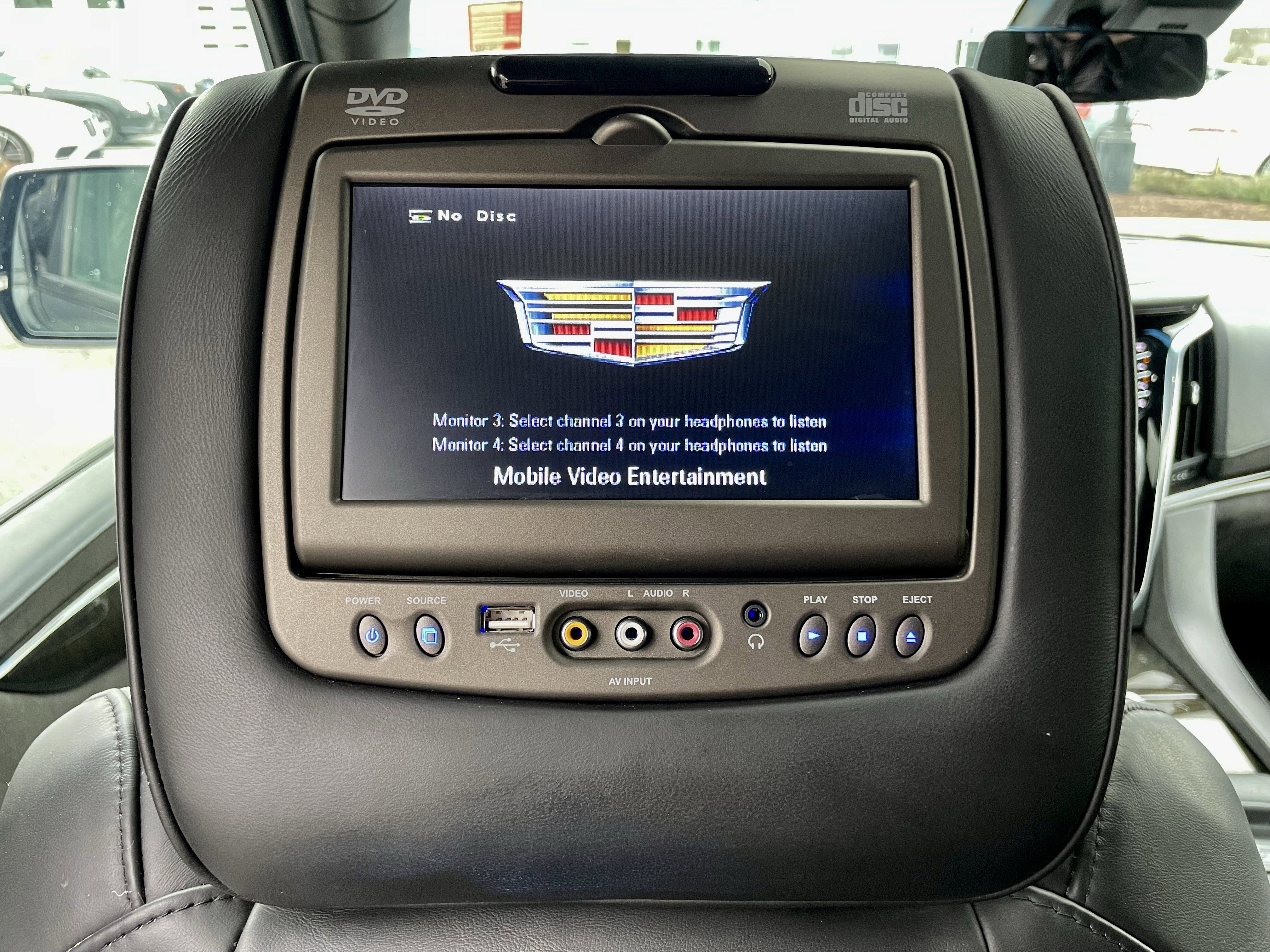 Used 2019 Cadillac Escalade ESV Platinum w/ Escalade Sport Edition image 32