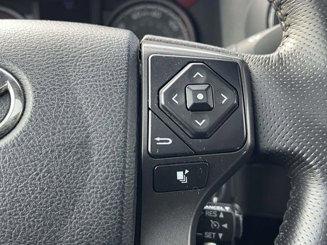 Used 2017 Toyota Tacoma TRD Off-Road AWD/4WD image 28