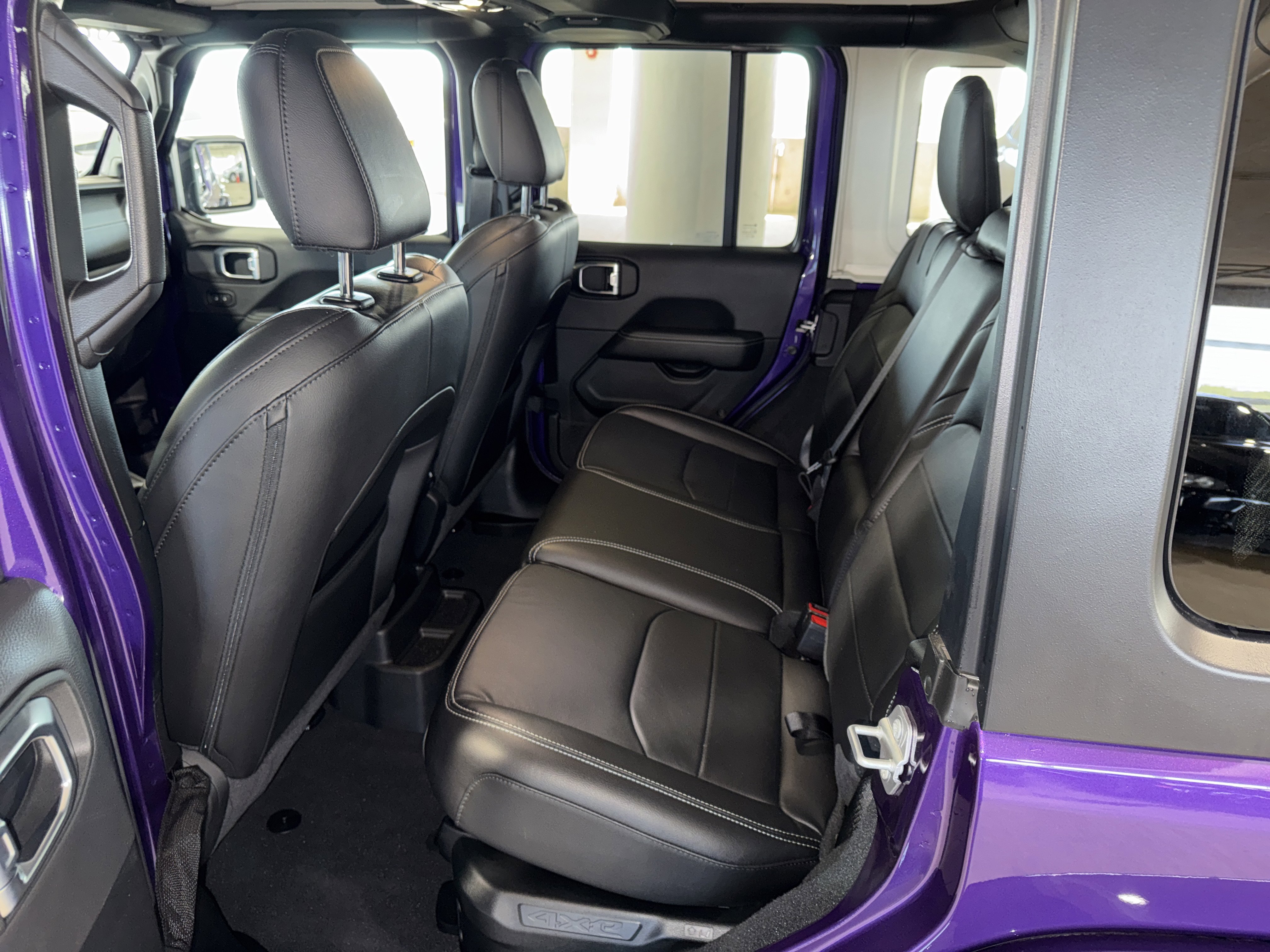 Used 2023 Jeep Wrangler Sahara image 15