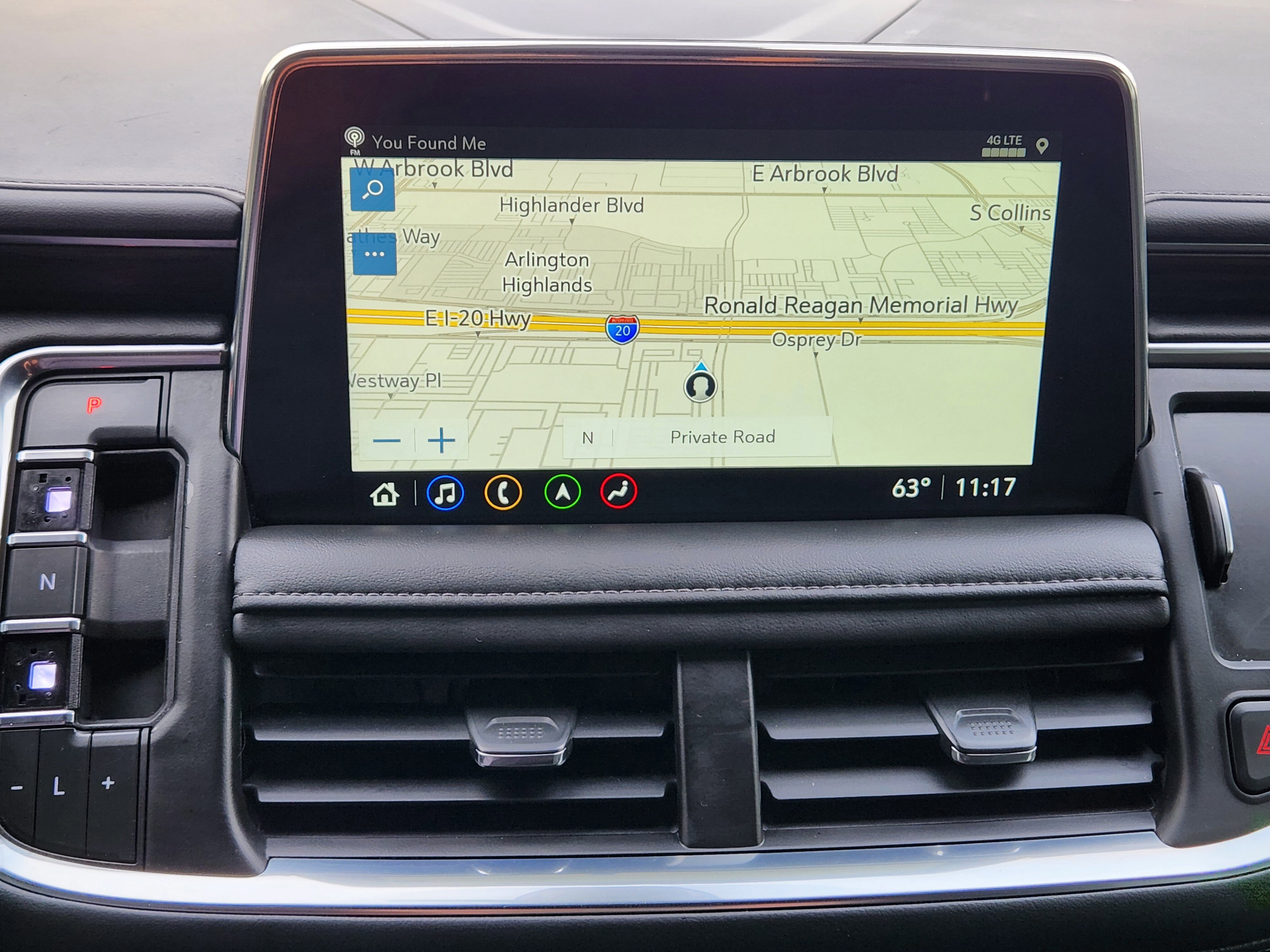 Used 2021 Chevrolet Suburban Z71 w/ Rear Media and Nav Package image 9