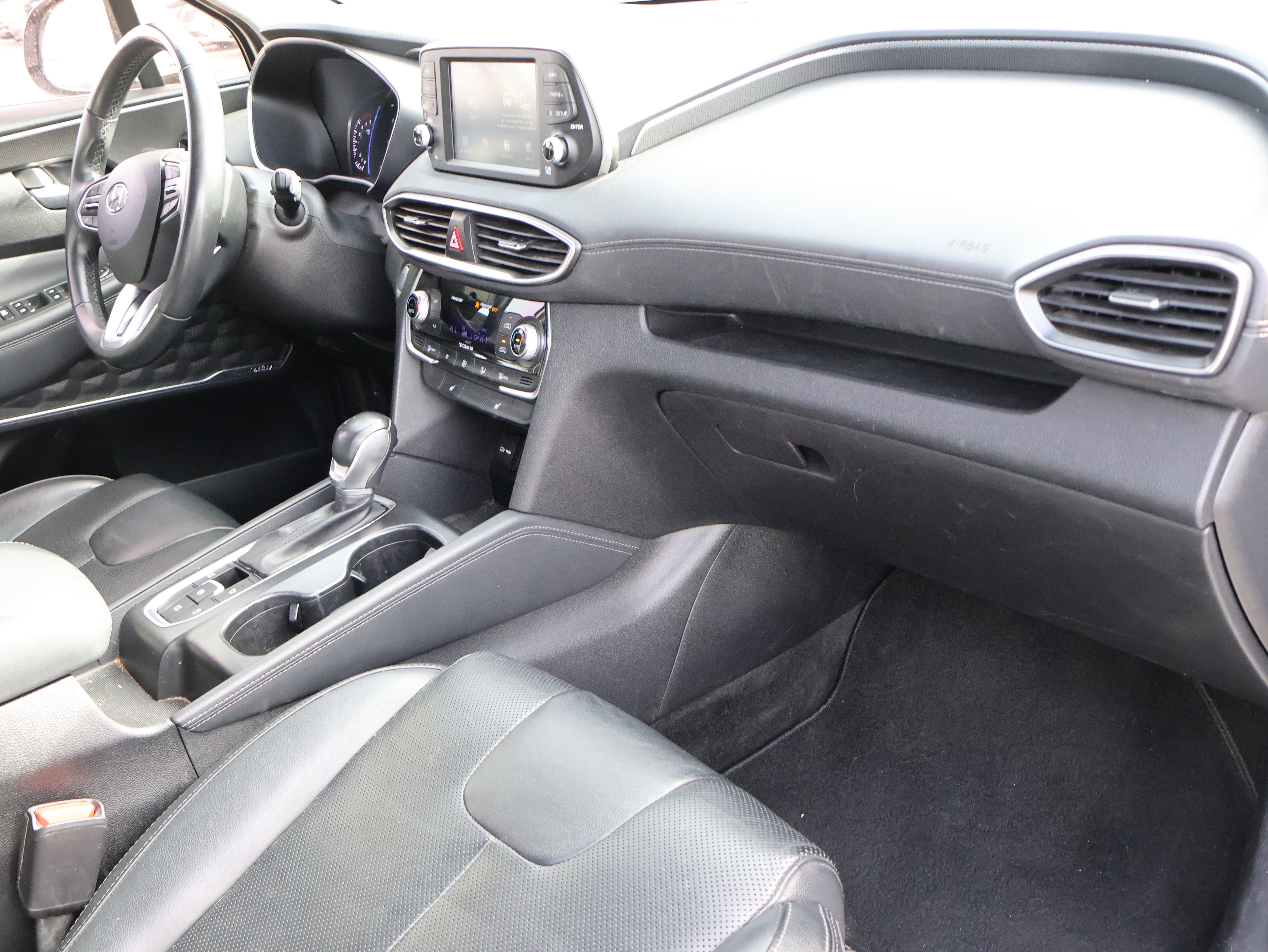 Used 2019 Hyundai Santa Fe Limited image 11