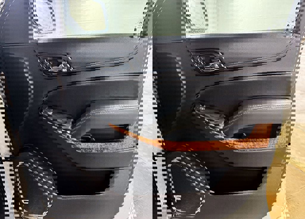 Used 2015 Chevrolet Tahoe LTZ w/ Max Trailering Package image 17