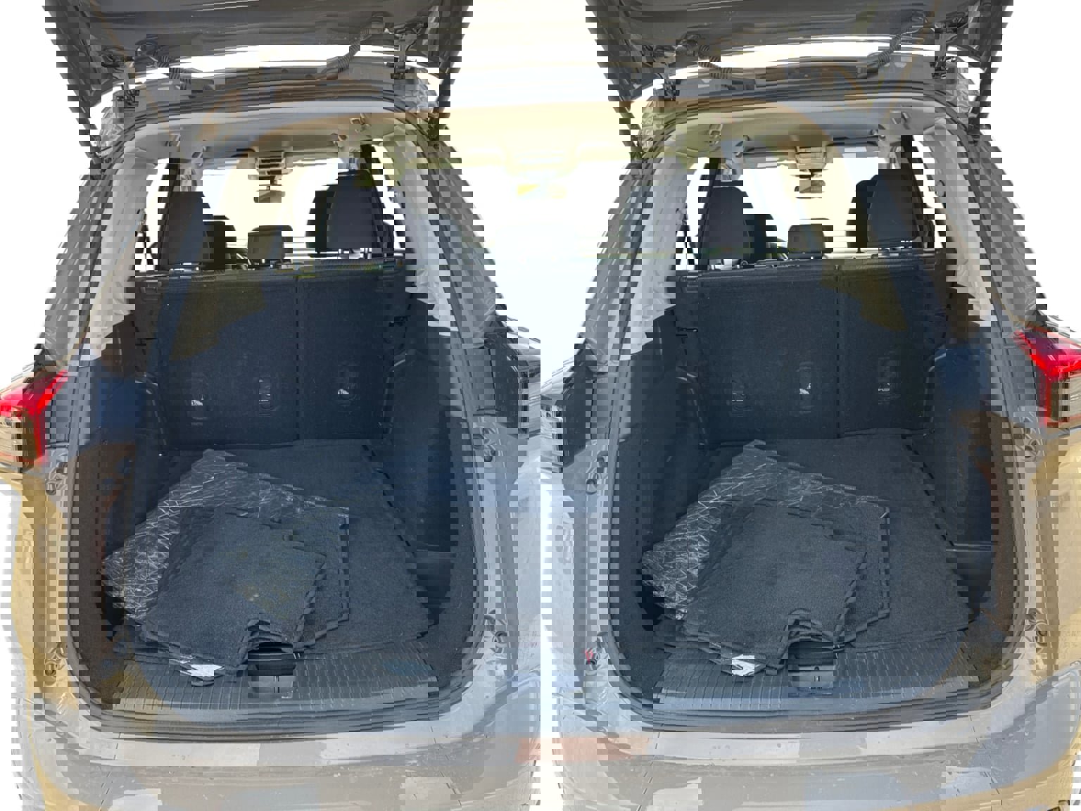 Used 2024 Nissan Rogue SV image 19