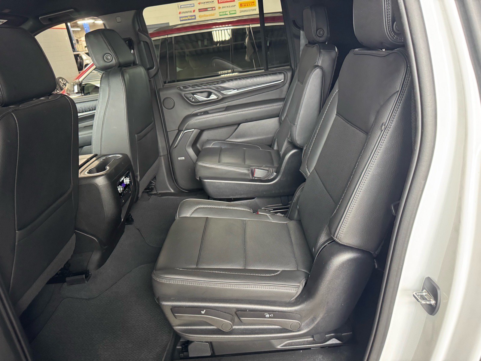 Used 2022 GMC Yukon XL Denali w/ Max Trailering Package AWD/4WD image 13