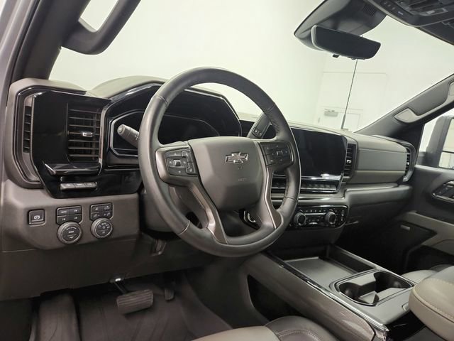 Used 2025 Chevrolet Silverado 2500 ZR2 w/ Technology Package image 16