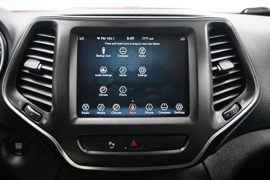 Used 2019 Jeep Cherokee Trailhawk AWD/4WD image 17