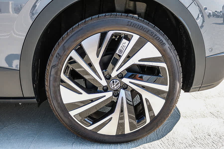 New 2025 Volkswagen ID.4 Pro S Plus AWD/4WD image 11