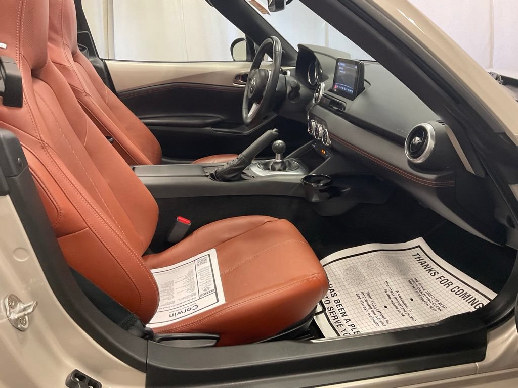 Used 2023 MAZDA MX-5 Miata Grand Touring RWD image 34