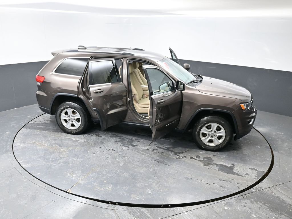 Used 2017 Jeep Grand Cherokee Laredo w/ Quick Order Package 23E image 56