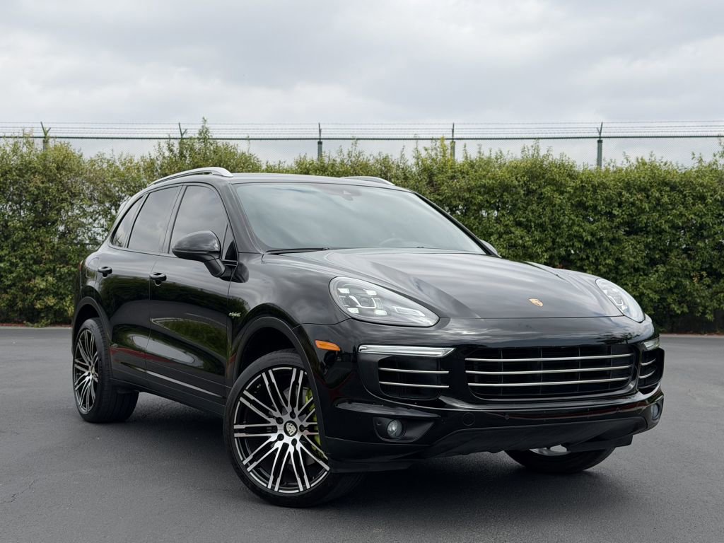 Used 2016 Porsche Cayenne S AWD/4WD image 3