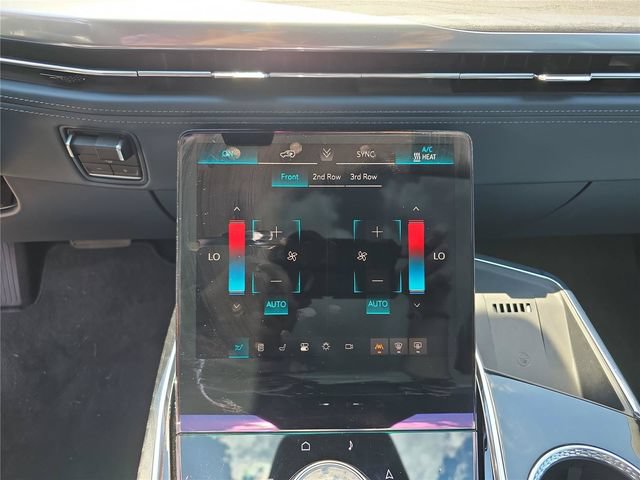 Used 2025 Cadillac Escalade IQ Luxury 2 w/ LPO, Premium Carpet Package AWD/4WD image 29