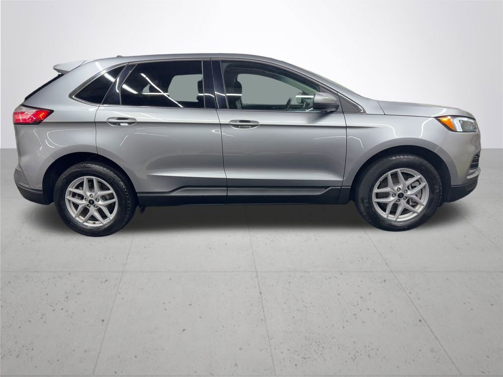 Used 2024 Ford Edge SEL image 8