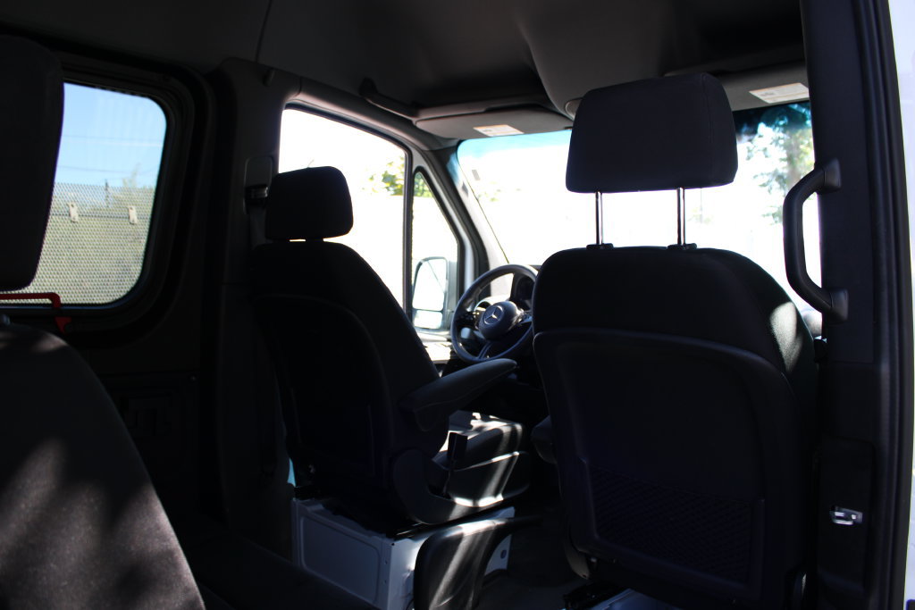 Used 2025 Mercedes-Benz Sprinter 2500 image 30