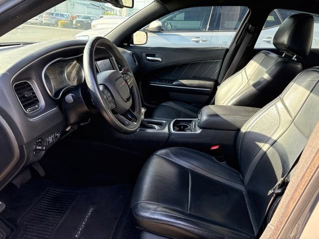 Used 2017 Dodge Charger SXT w/ Plus Group RWD image 10