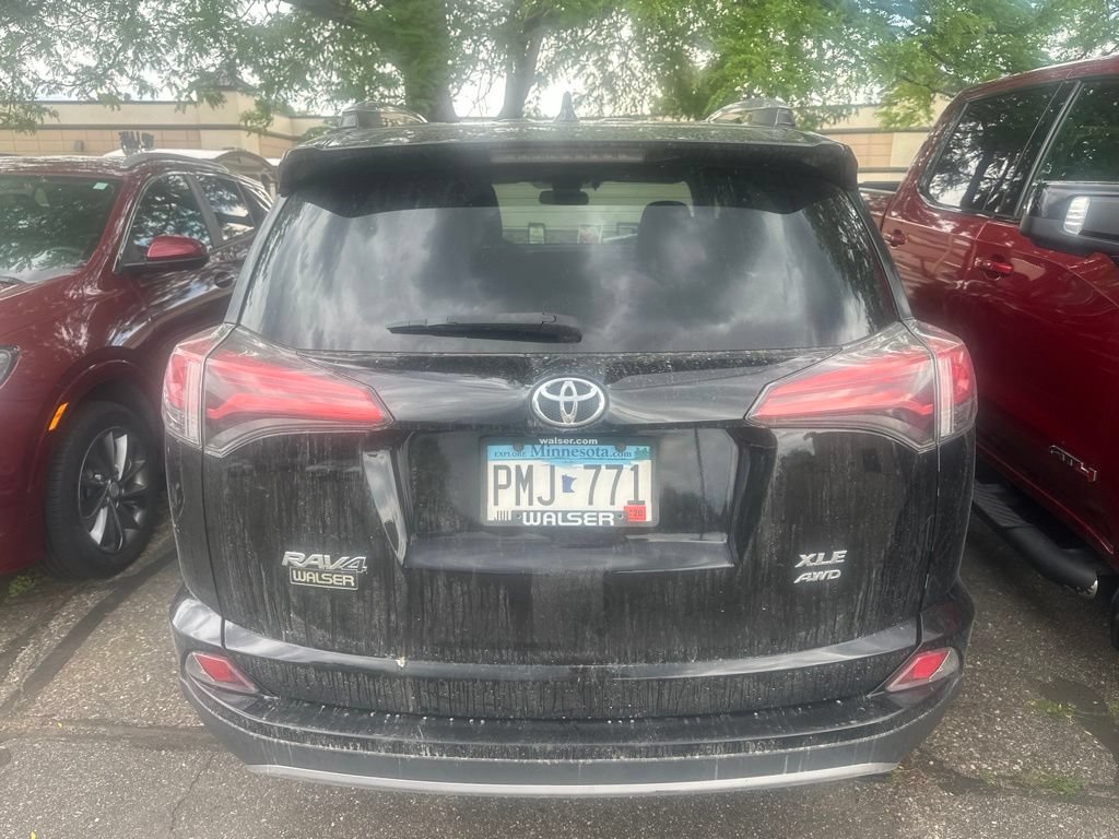 Used 2017 Toyota RAV4 XLE AWD/4WD image 12