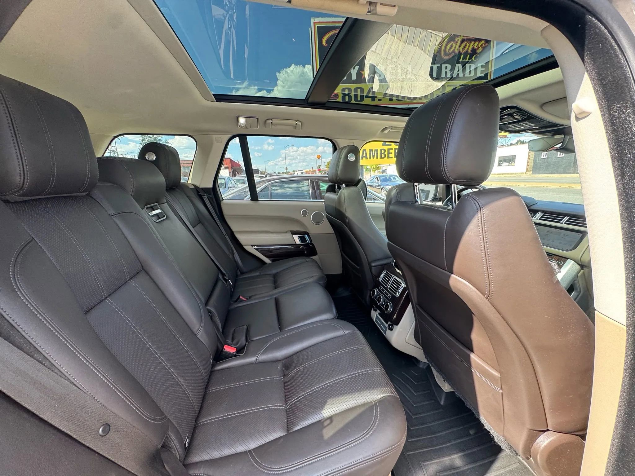Used 2017 Land Rover Range Rover Supercharged image 22
