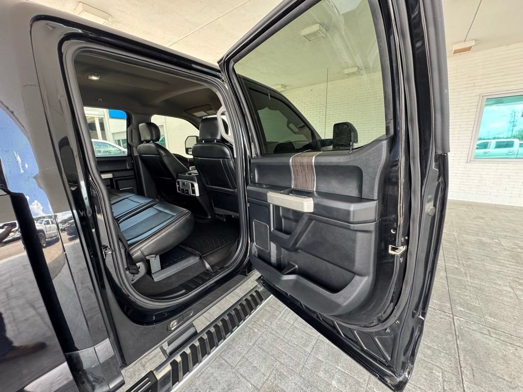 Used 2021 Ford F250 Lariat w/ Lariat Ultimate Package AWD/4WD image 24