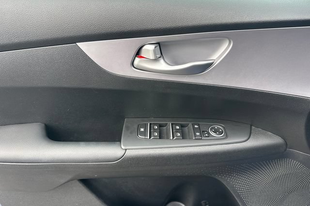 Used 2024 Kia Forte LXS FWD image 12