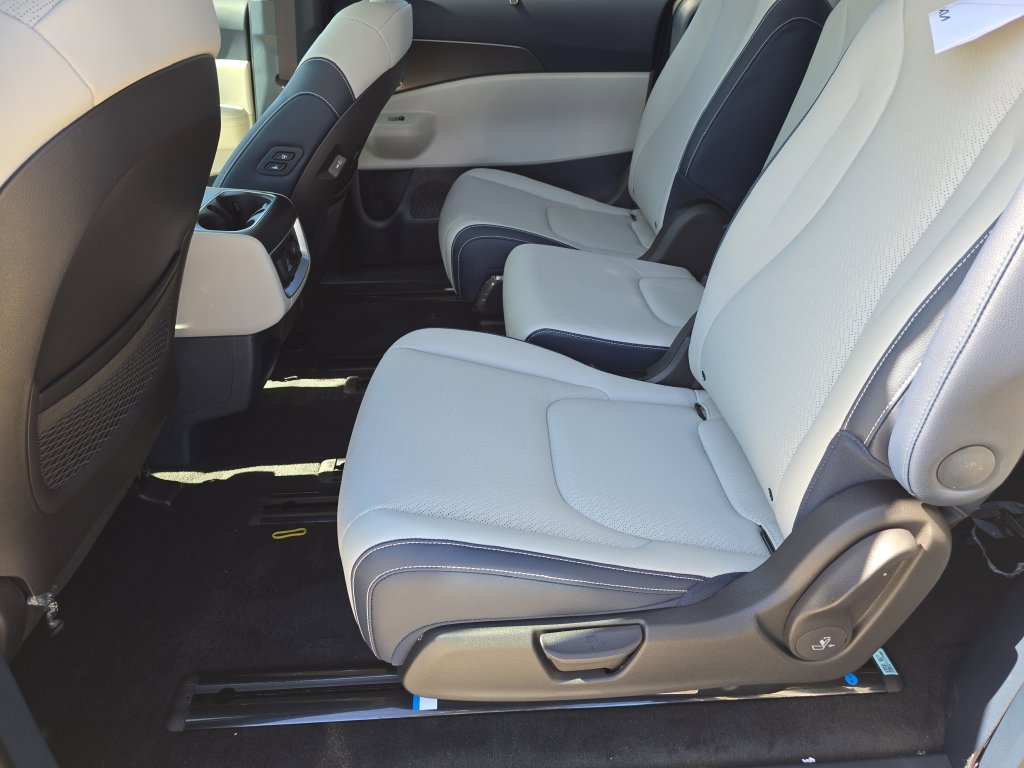 New 2026 Kia Carnival SX Prestige FWD image 17