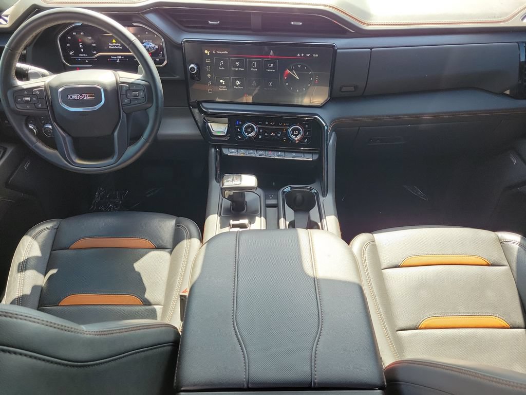 Used 2024 GMC Sierra 1500 AT4 w/ Technology Package AWD/4WD image 9