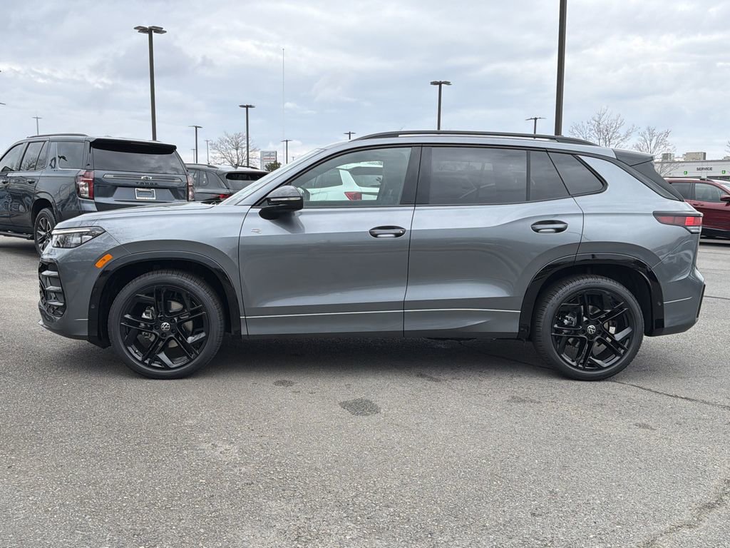 New 2026 Volkswagen Tiguan SE R-Line image 2