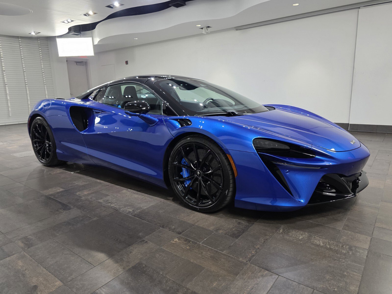 New 2026 McLaren Artura Spider RWD image 19