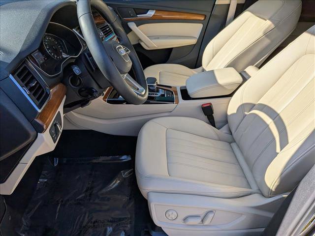 Used 2021 Audi Q5 Premium w/ Convenience Package image 16