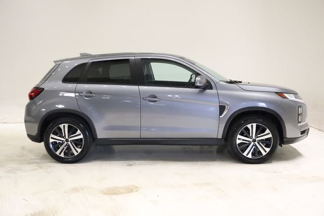 Used 2025 Mitsubishi Outlander Sport SE image 3