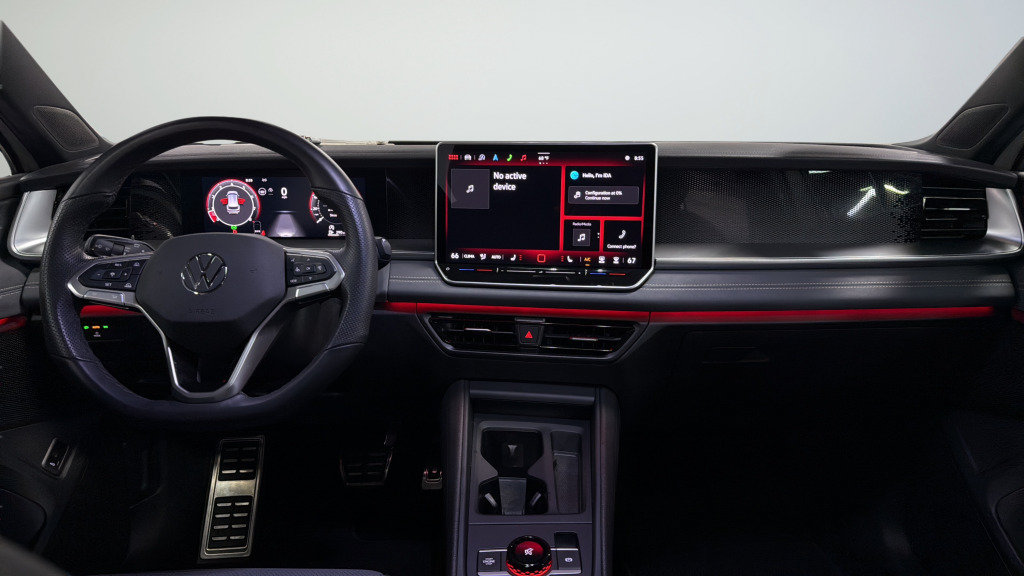 Certified 2025 Volkswagen Tiguan SE R-Line AWD/4WD image 33