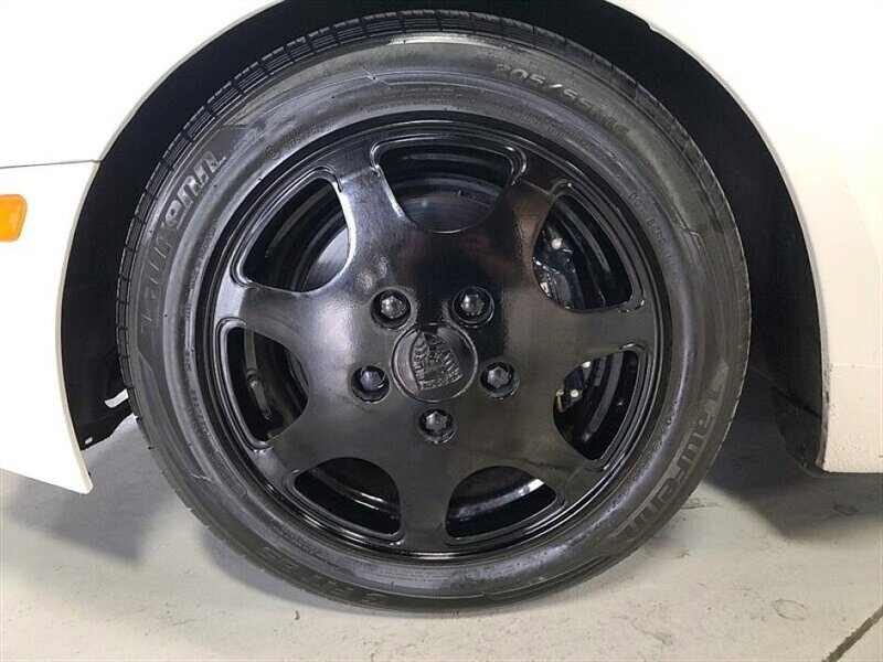 Used 1987 Porsche 944 Turbo RWD image 31