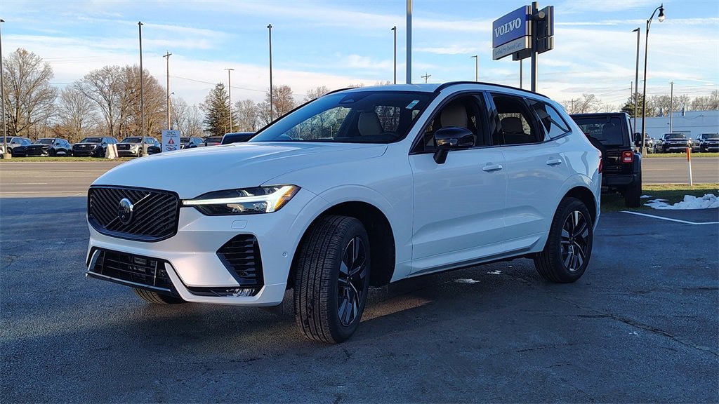 New 2026 Volvo XC60 B5 Plus w/ Climate Package image 6