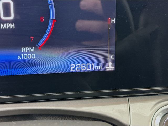 Used 2025 Chevrolet Trax LT image 13