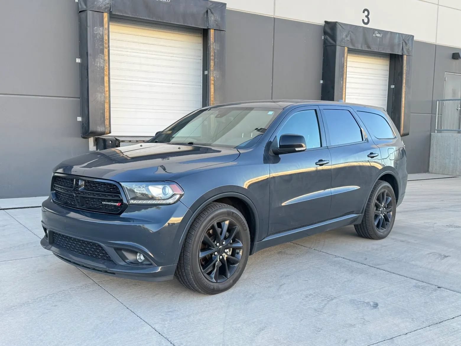 Used 2017 Dodge Durango R/T w/ Trailer Tow Group IV AWD/4WD image 1