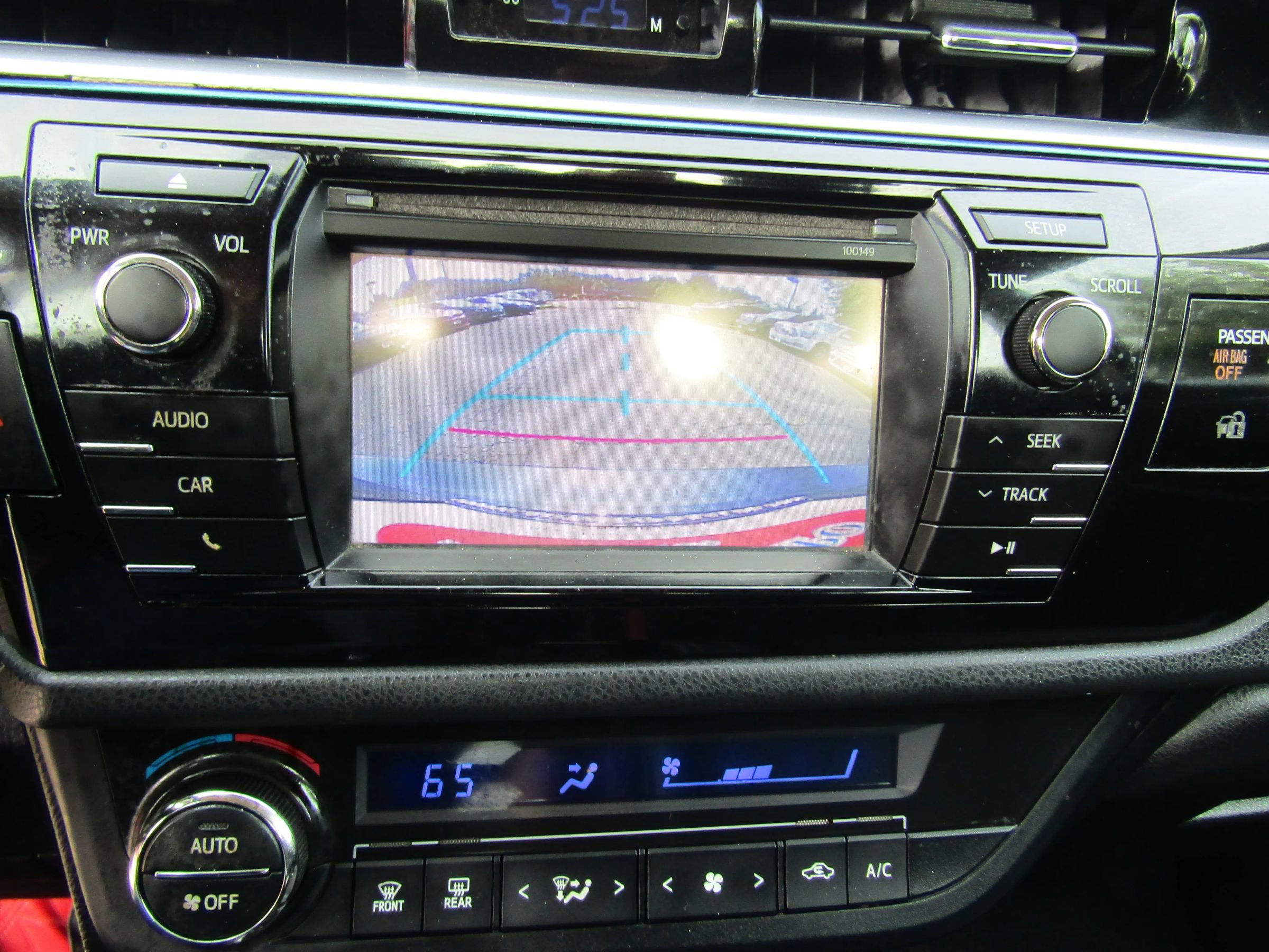 Used 2015 Toyota Corolla S FWD image 23