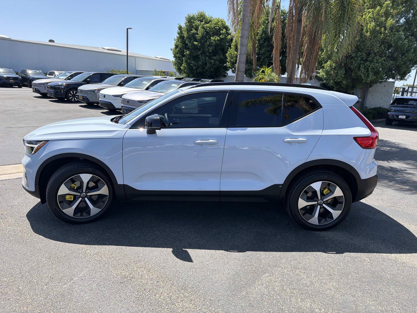 New 2026 Volvo XC40 B5 Plus w/ Protection Package Premier AWD/4WD image 8