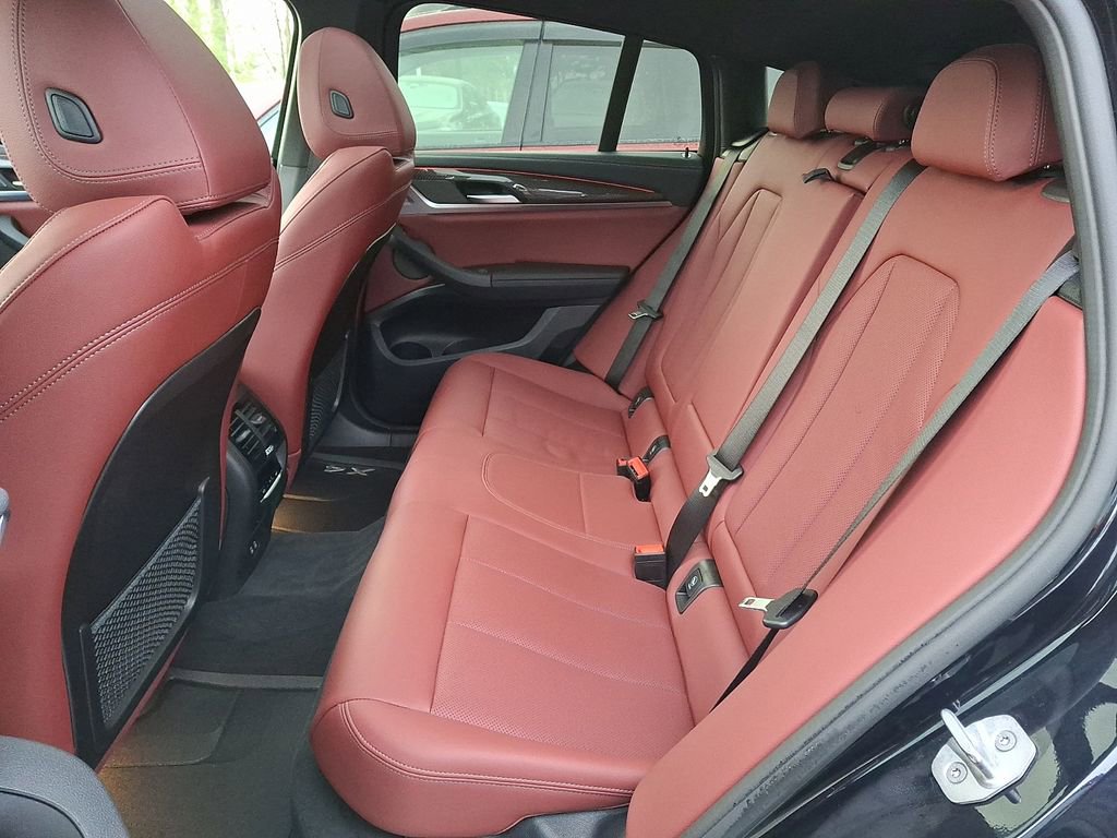 Certified 2024 BMW X4 M40i w/ Premium Package image 8