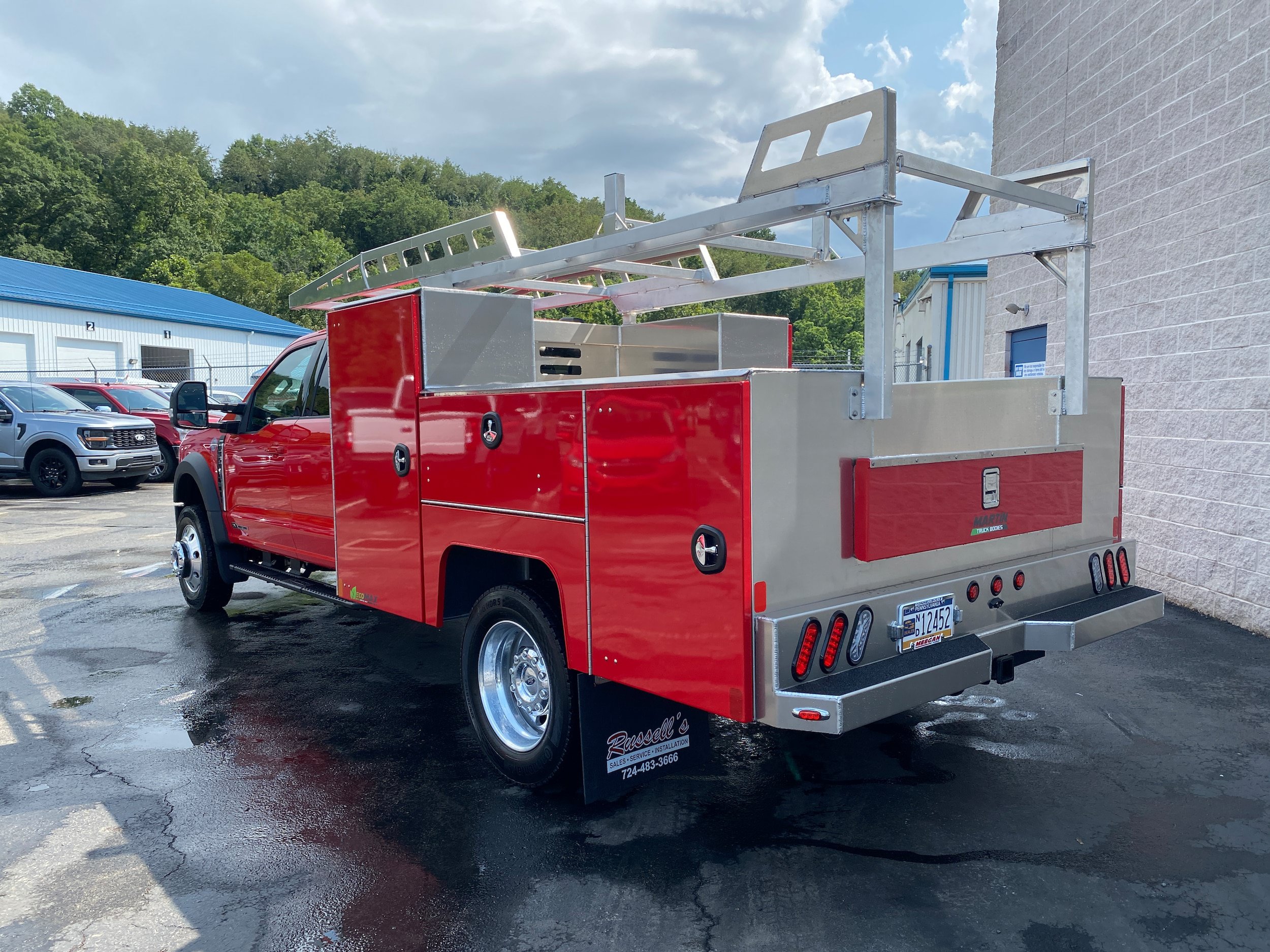 New 2026 Ford F550 4x4 Crew Cab image 9