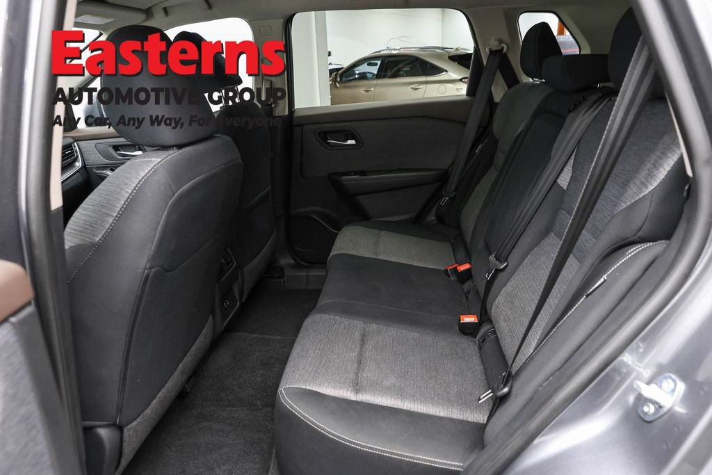 Used 2023 Nissan Rogue SV AWD/4WD image 23