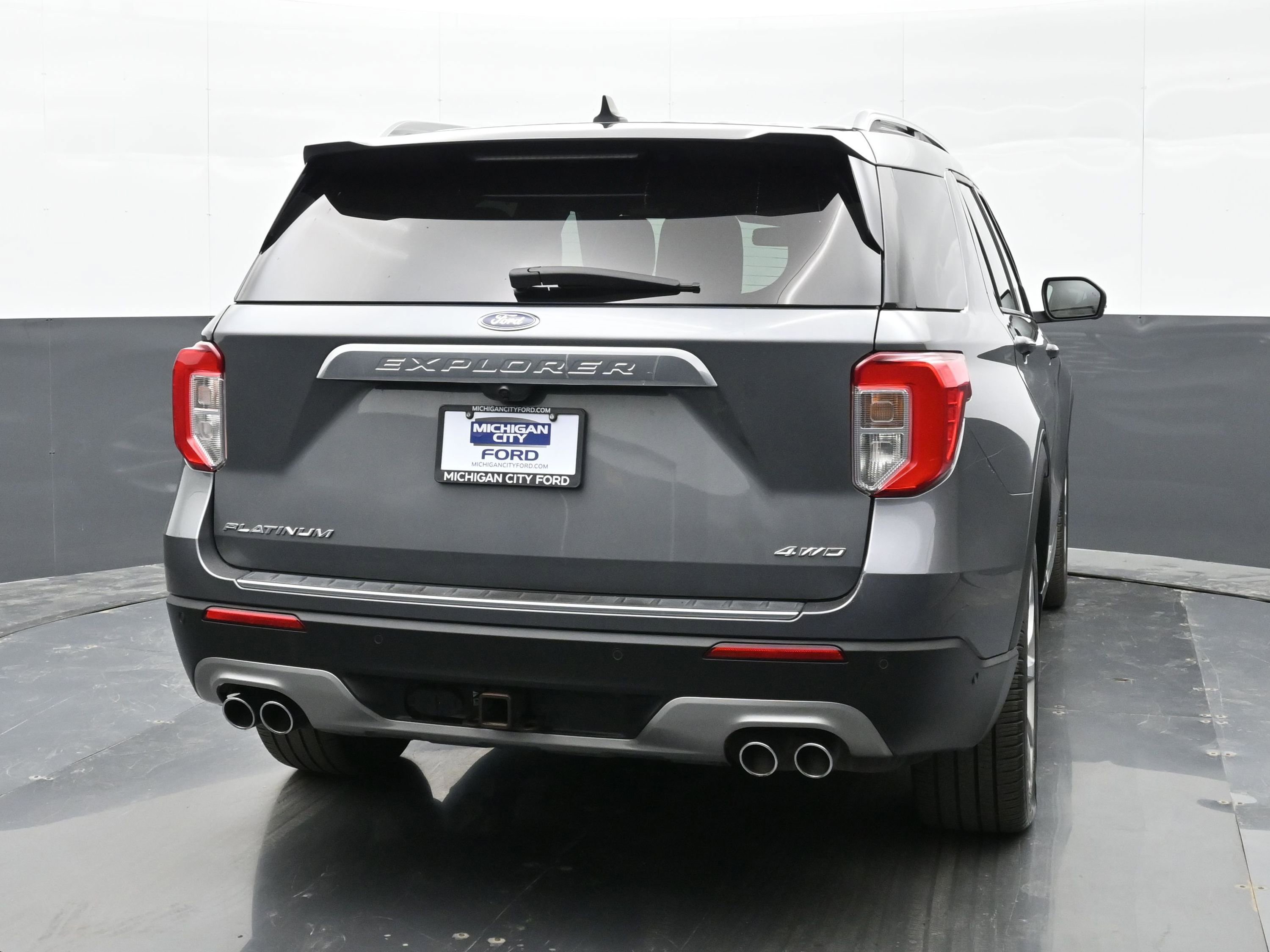 Used 2022 Ford Explorer Platinum w/ Equipment Group 601A AWD/4WD image 7