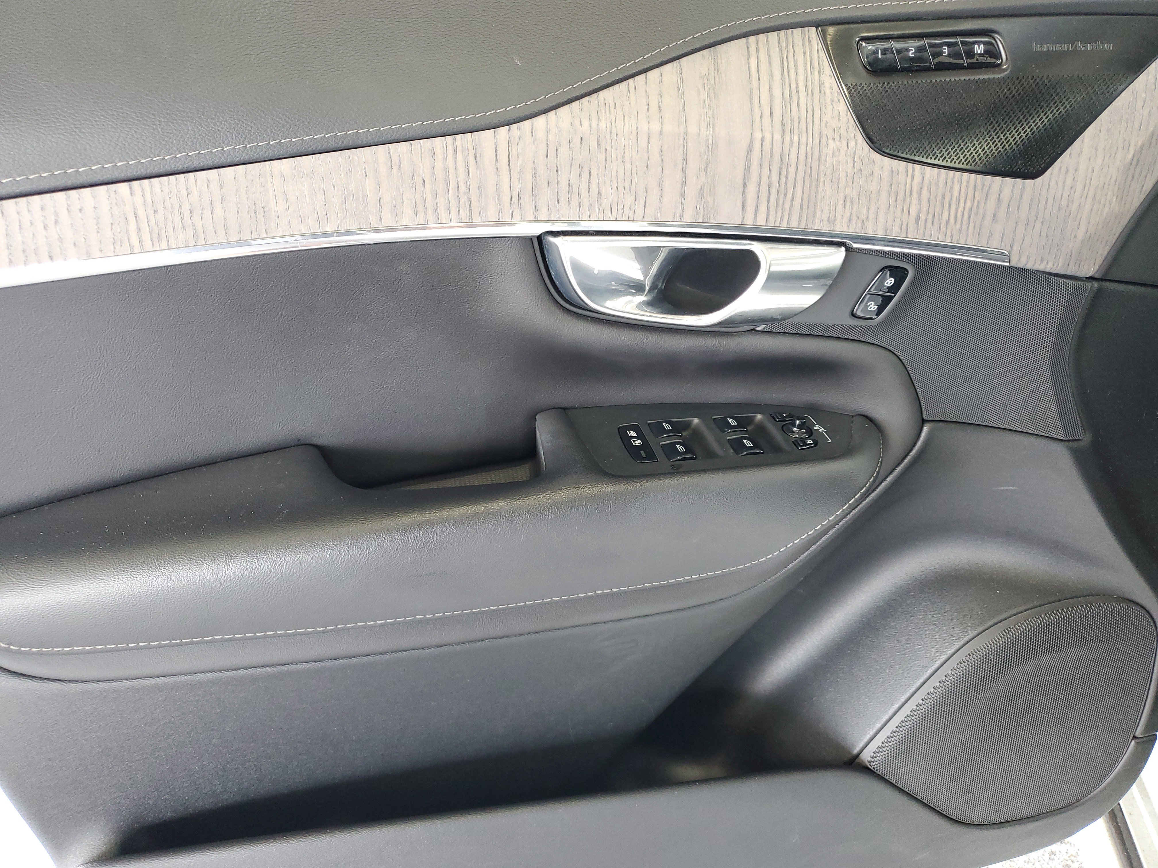 Used 2021 Volvo XC90 T6 Inscription w/ Protection Package AWD/4WD image 14