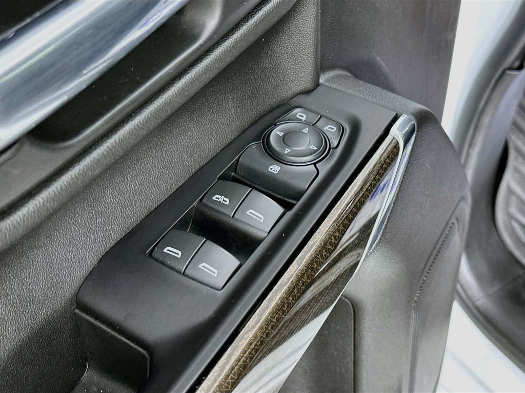 Used 2020 Chevrolet Silverado 1500 LT Trail Boss w/ Convenience Package AWD/4WD image 24