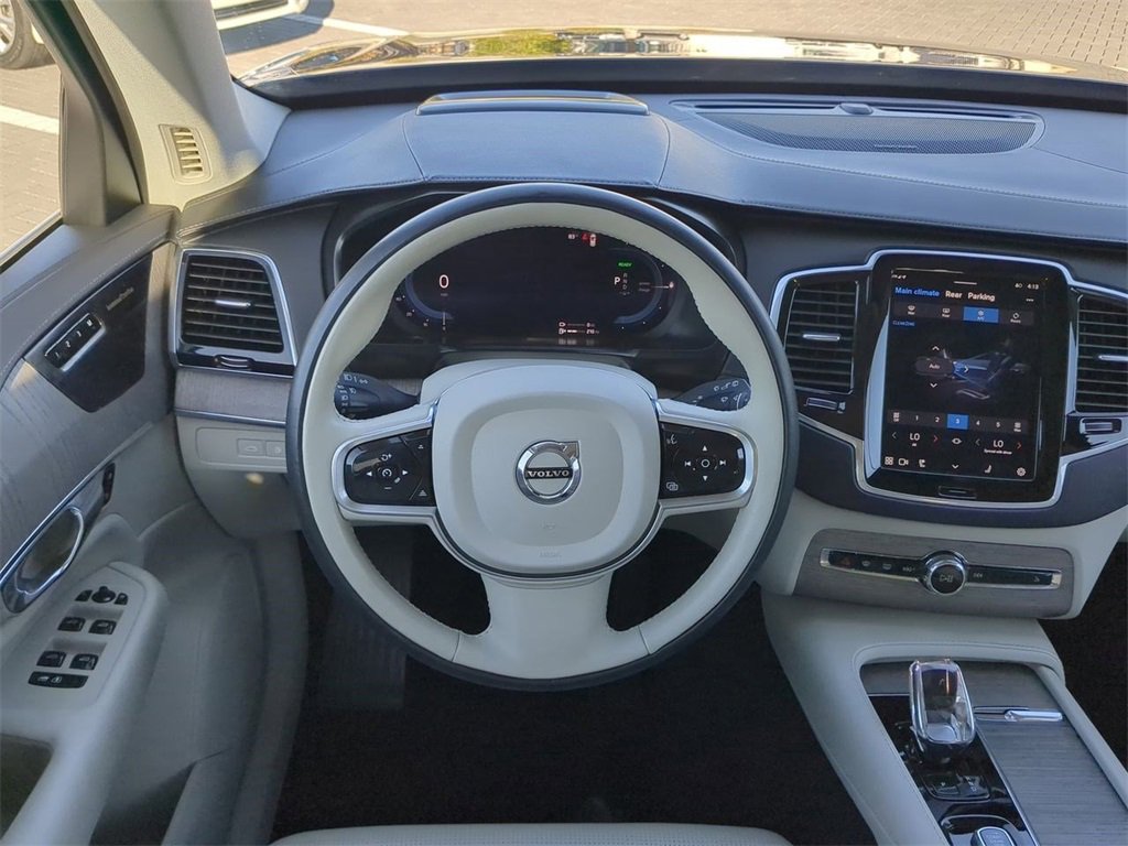 Used 2023 Volvo XC90 T8 Ultimate image 17