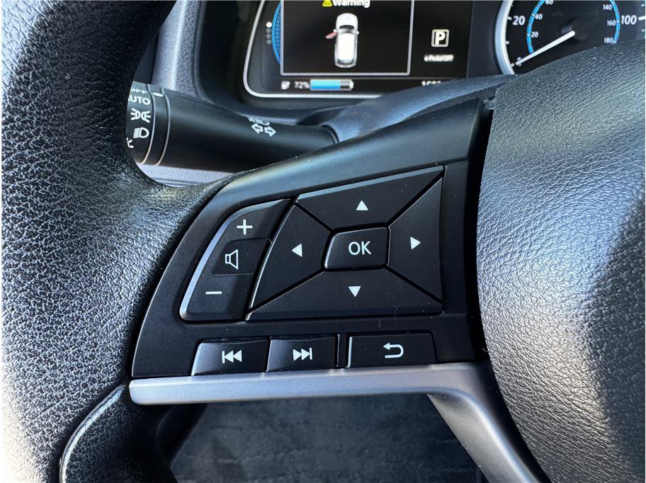 Used 2025 Nissan Leaf S FWD image 21